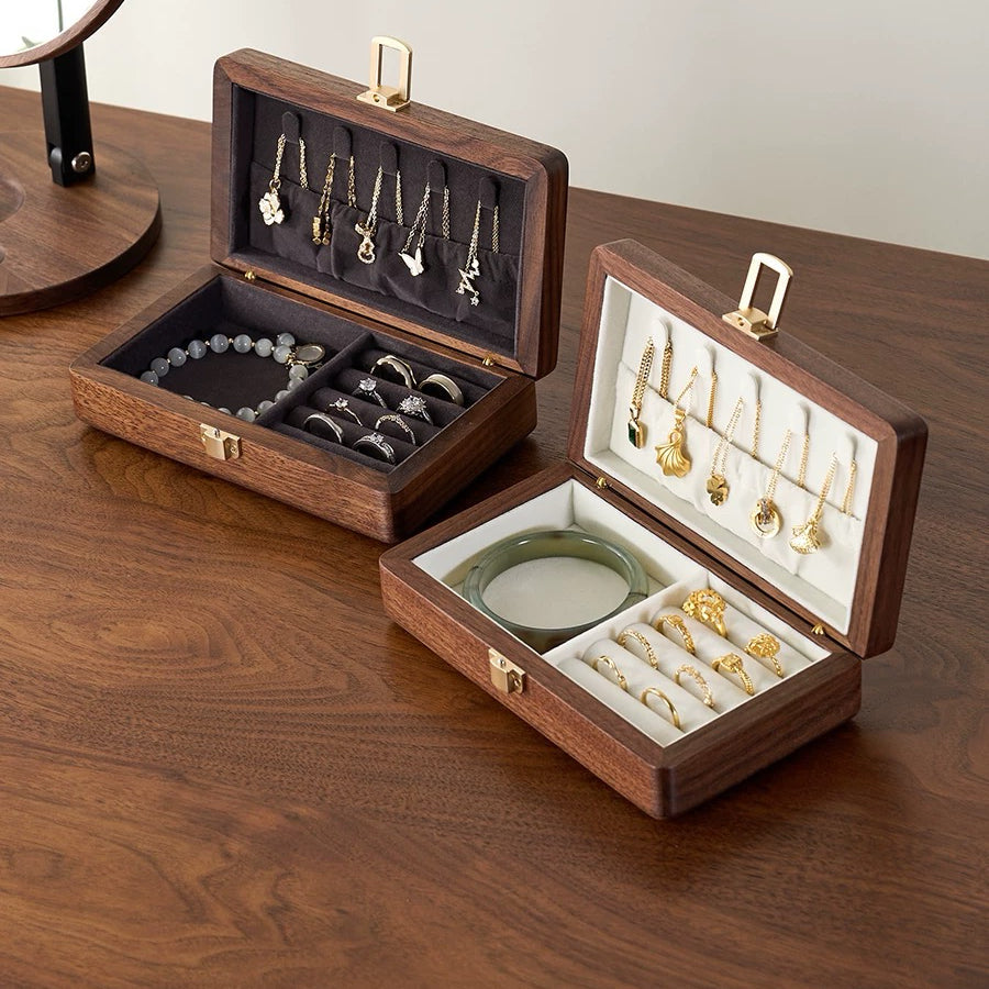 Jewelry Boxes & Organizers