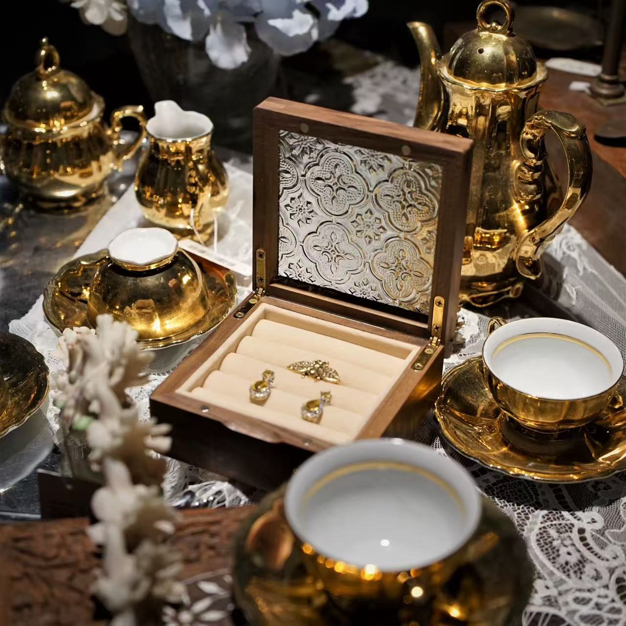 Alva Retro Style  Ring and Earring Box