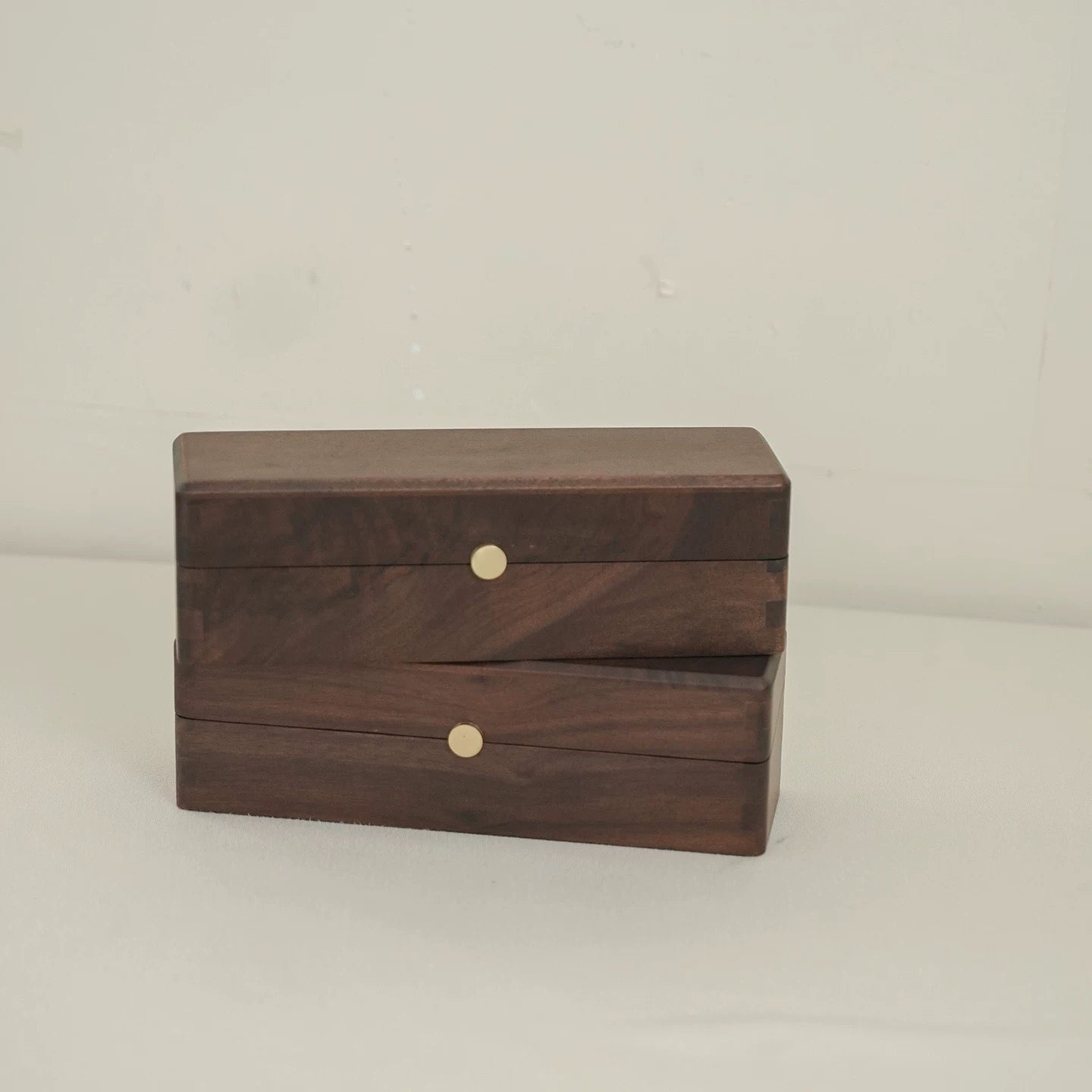 Briar handcrafted walnut fountain pen case