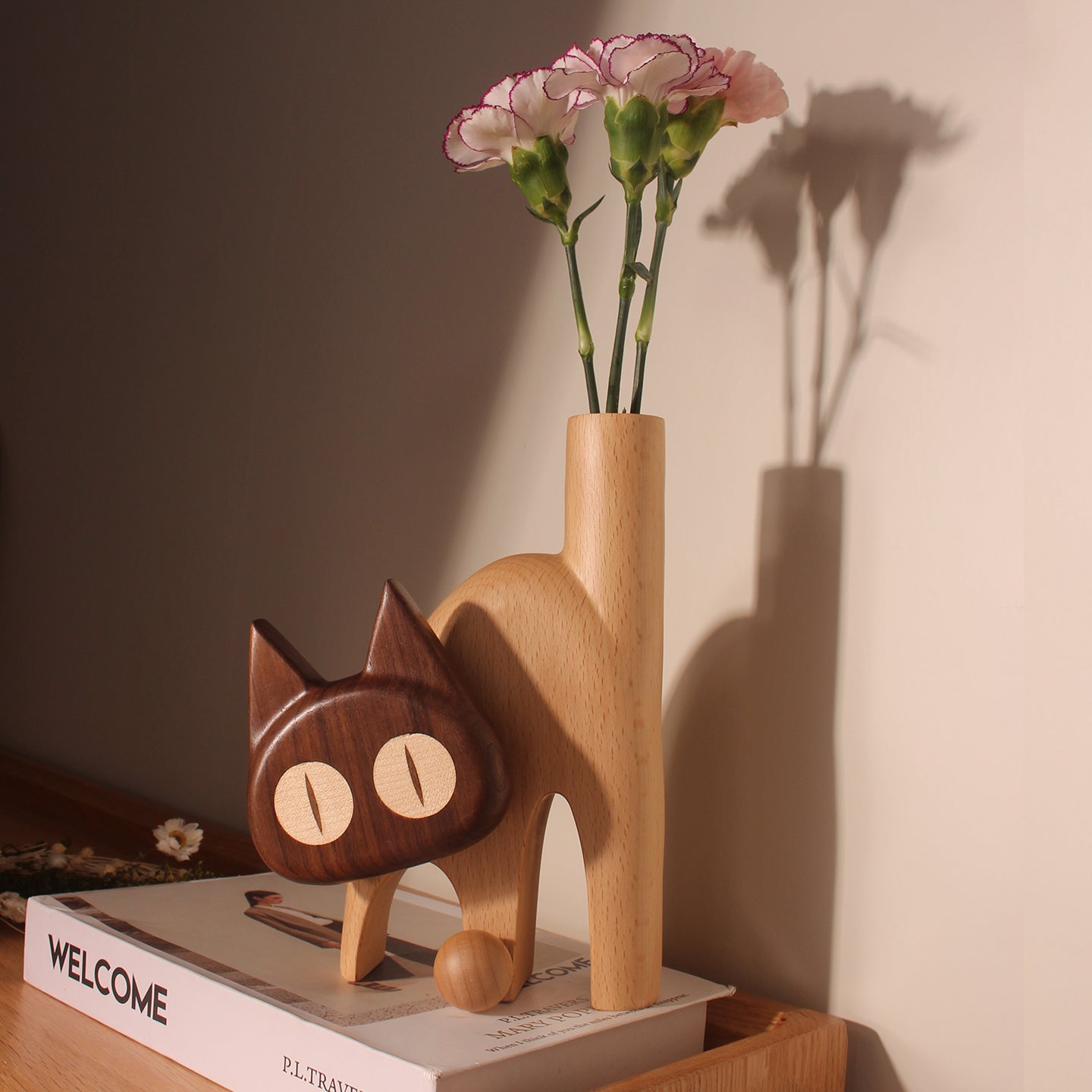 Natural Wood Flower Vase for Cat Lovers 