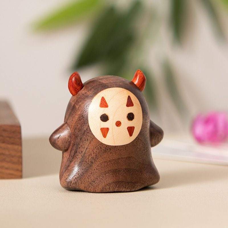 North American Walnut No-Face Cute Ornament