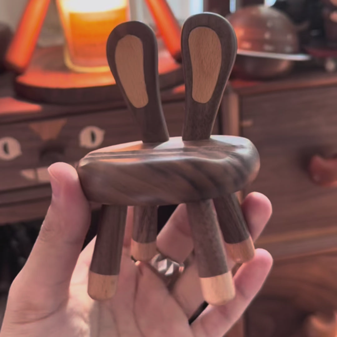 Rabbit Walnut Phone Stand